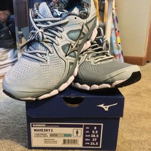 Mizuno Wave Sky Running Shoe